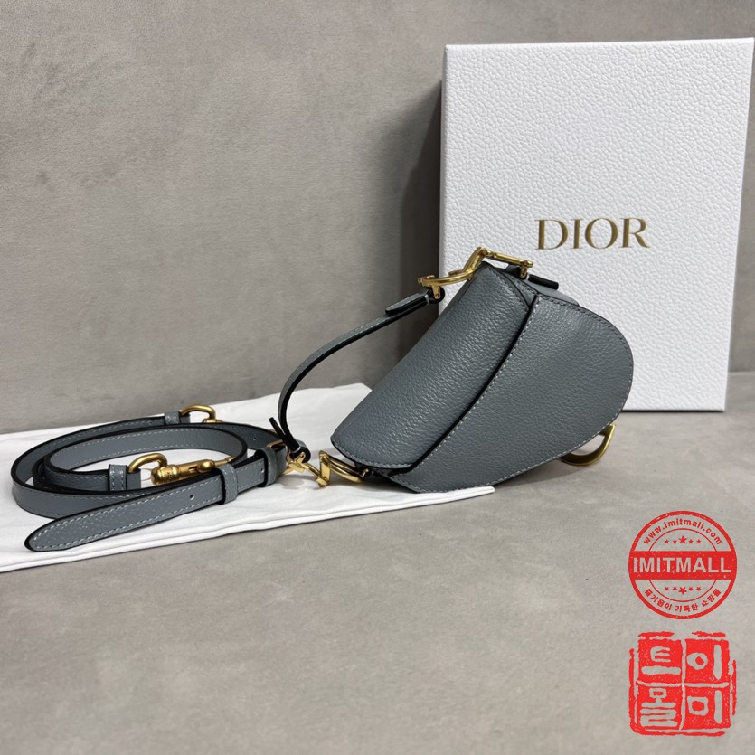 dior_xxxxx_big_00002.jpg