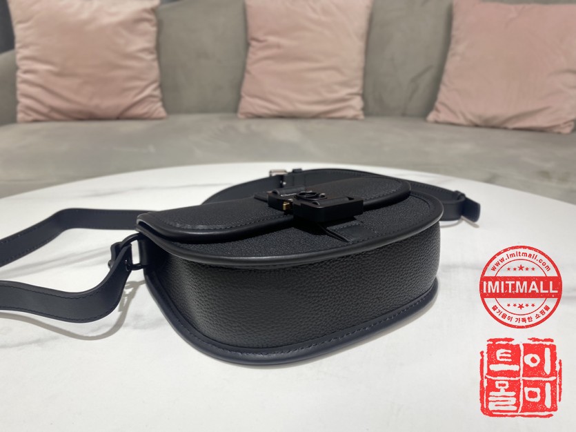 dior_xxxxx_big_00005.jpg