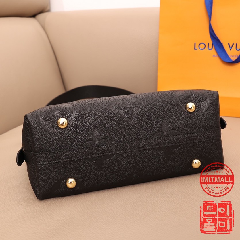 louis_vuitton_xxxxx_big_00005.jpg