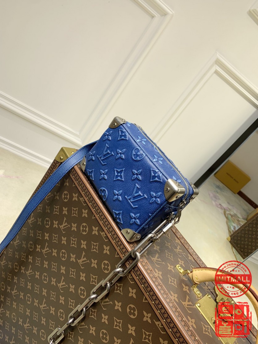 louis_vuitton_xxxxx_big_00002.jpg
