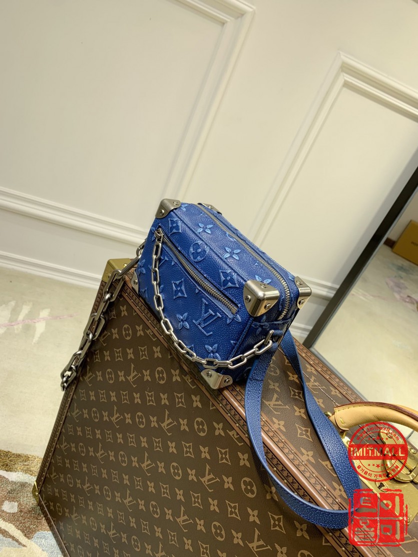 louis_vuitton_xxxxx_big_00003.jpg