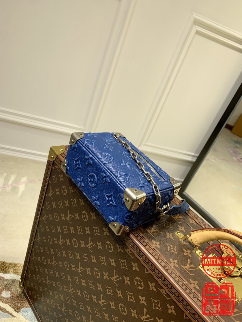 louis_vuitton_xxxxx_big_00004.jpg