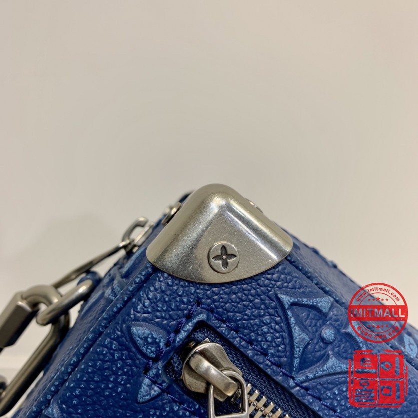 louis_vuitton_xxxxx_big_00007.jpg