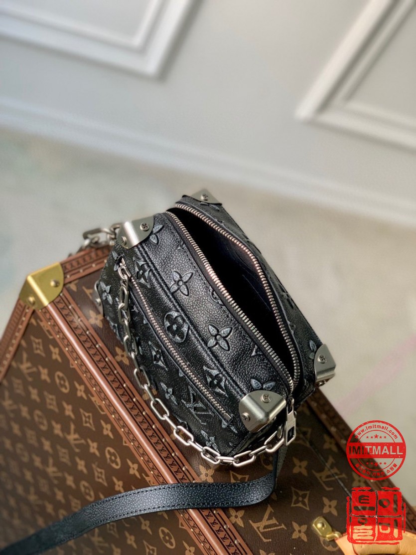 louis_vuitton_xxxxx_big_00006.jpg