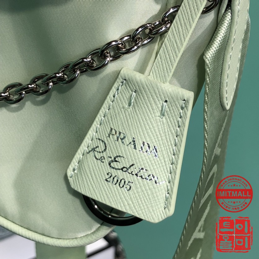 prada_xxxxx_big_00006.jpg