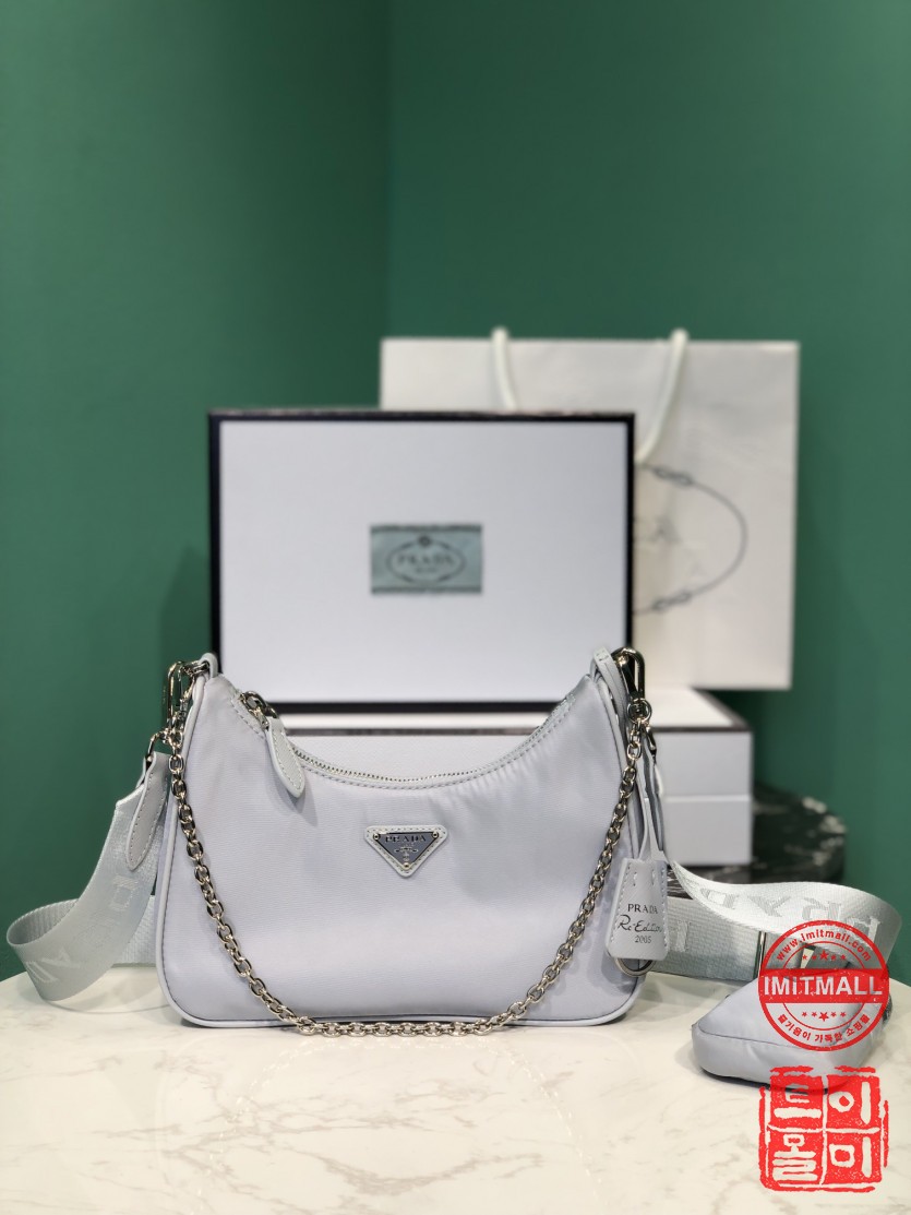 prada_xxxxx_big_00001.jpg