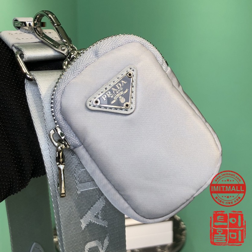 prada_xxxxx_big_00007.jpg