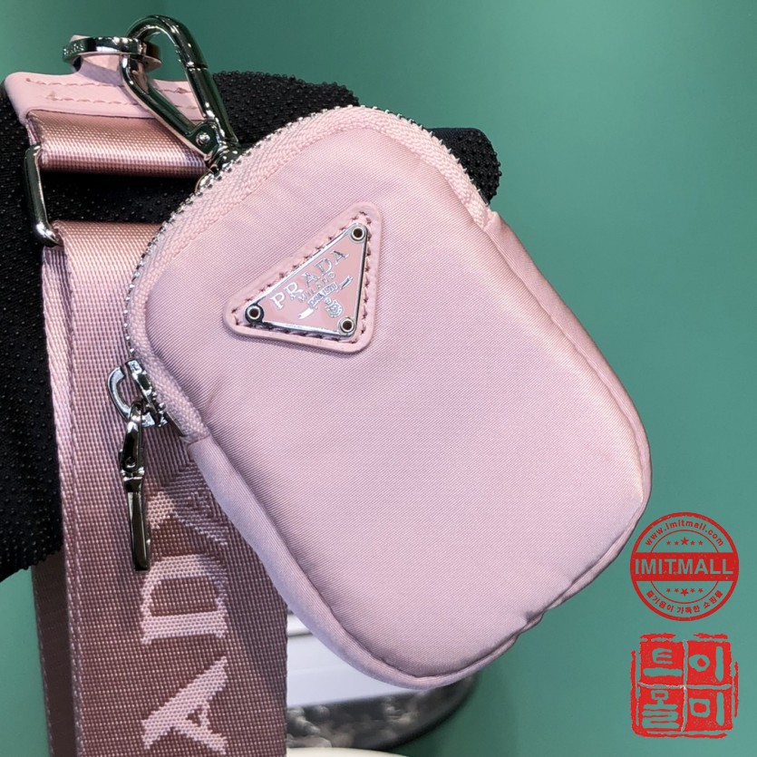 prada_xxxxx_big_00006.jpg
