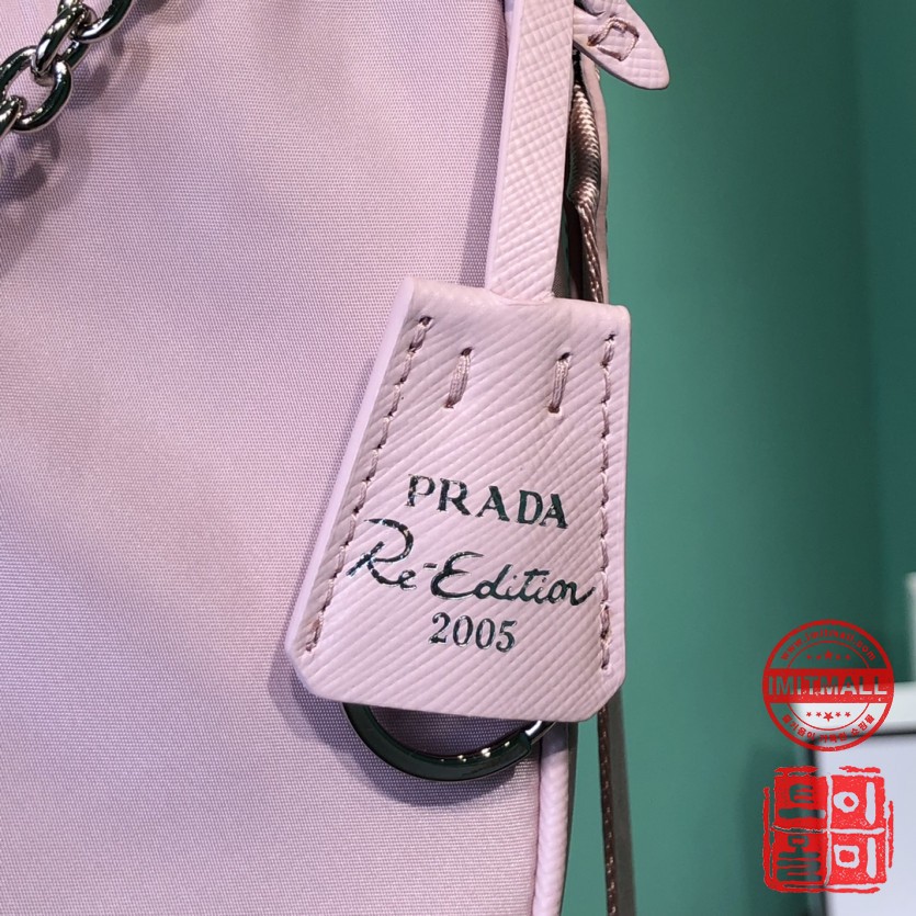 prada_xxxxx_big_00007.jpg