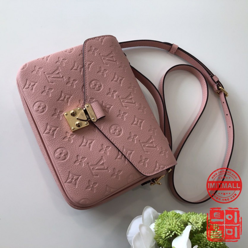 louis_vuitton_xxxxx_big_00008.jpg