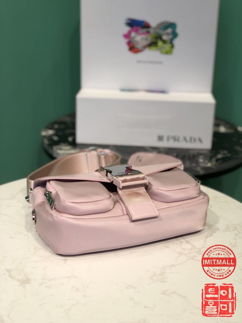 prada_xxxxx_big_00004.jpg