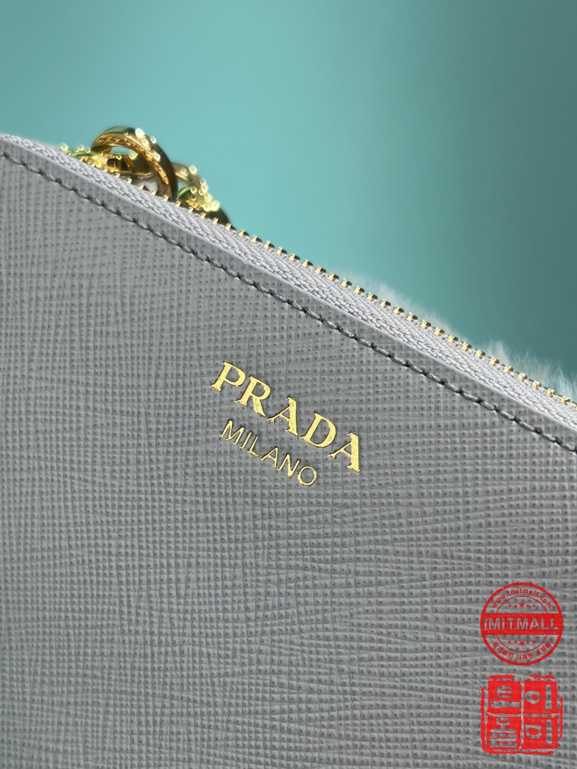 prada_xxxxx_big_00016.jpg