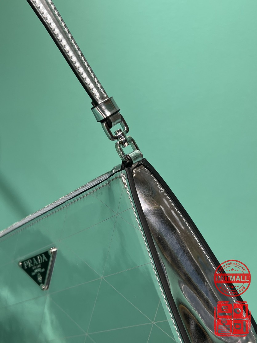 prada_xxxxx_big_00006.jpg