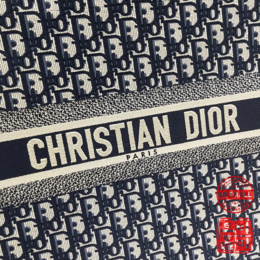 dior_xxxxx_big_00004.jpg