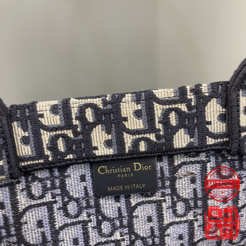 dior_xxxxx_big_00007.jpg
