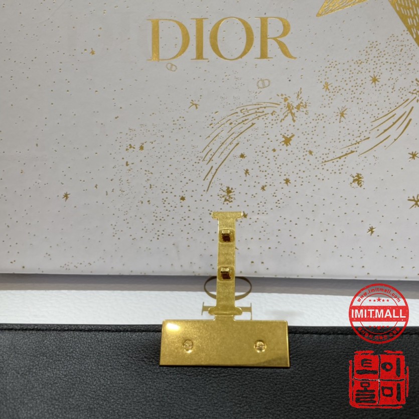 dior_xxxxx_big_00011.jpg