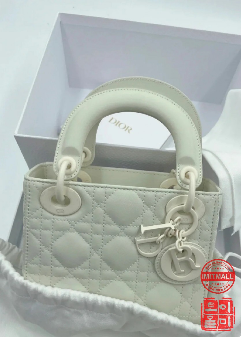 dior_xxxxx_big_00013.jpg