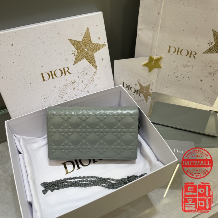 dior_xxxxx_big_00001.jpg