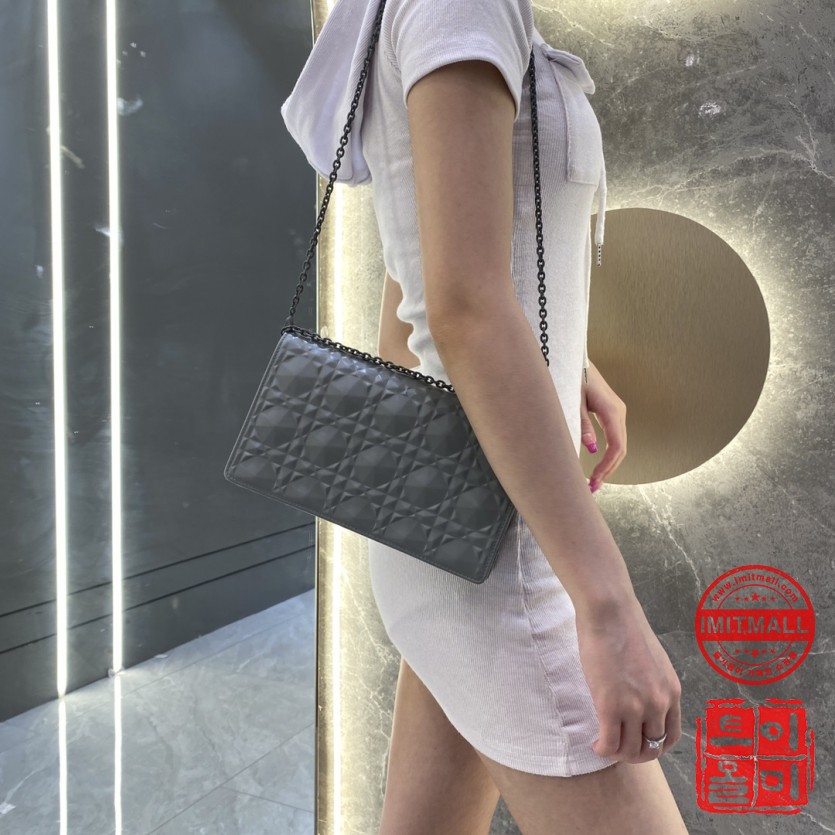 dior_xxxxx_big_00012.jpg