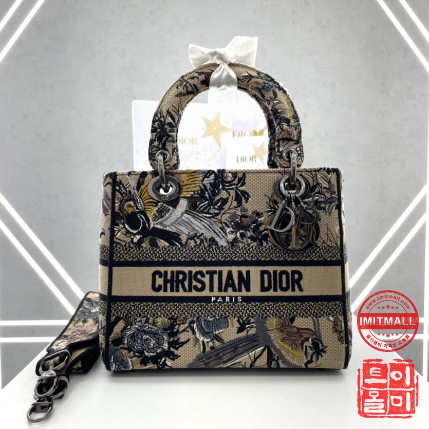 dior_xxxxx_big_00001.jpg