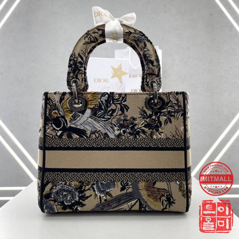 dior_xxxxx_big_00002.jpg