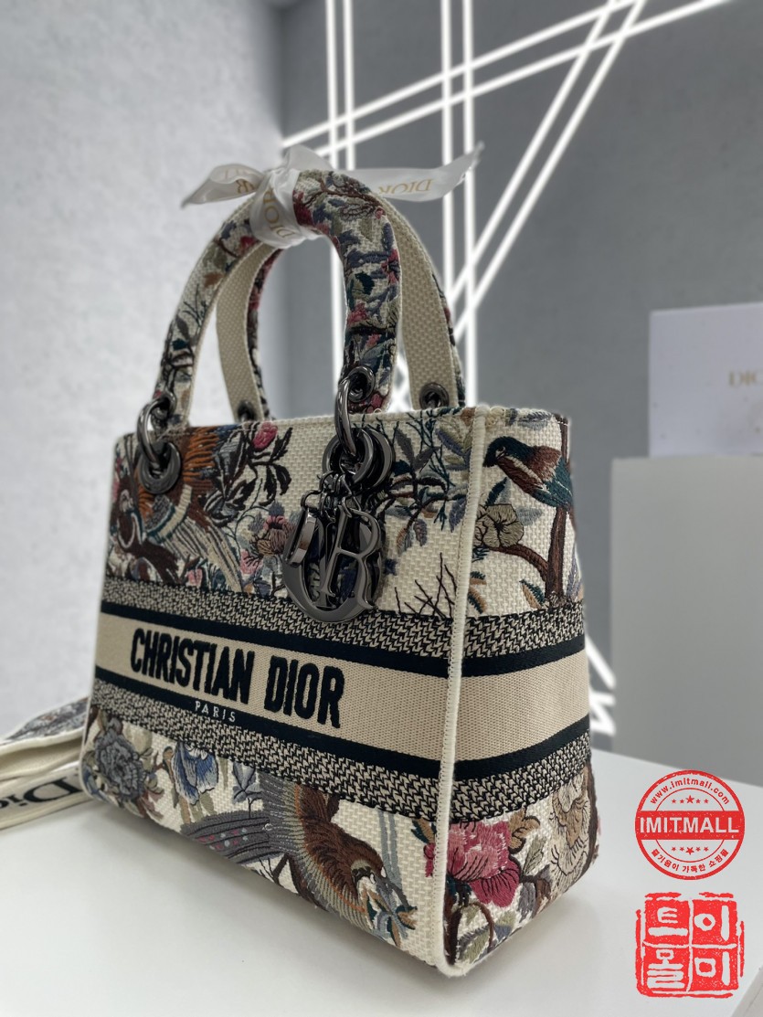 dior_xxxxx_big_00003.jpg