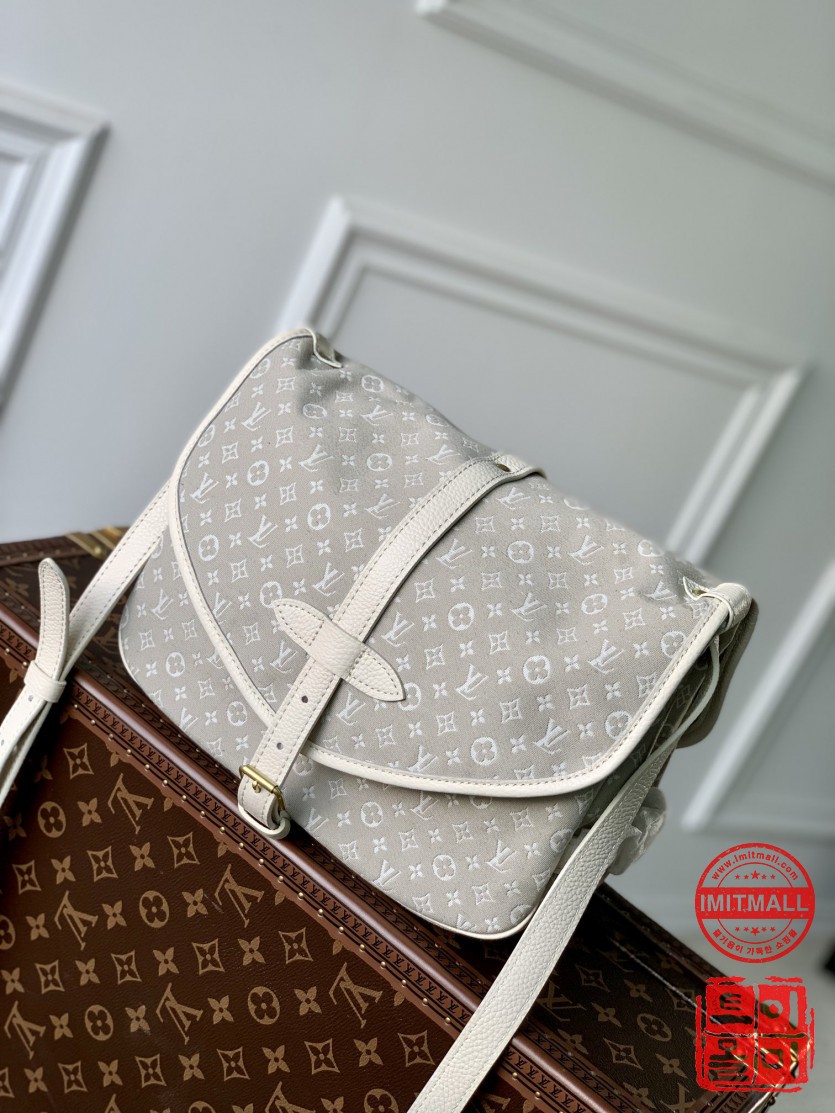 louis_vuitton_xxxxx_big_00001.jpg