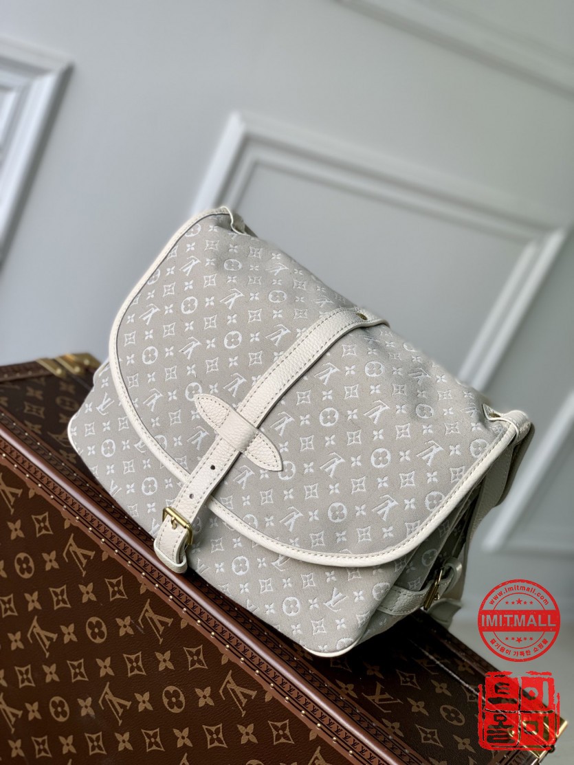 louis_vuitton_xxxxx_big_00002.jpg