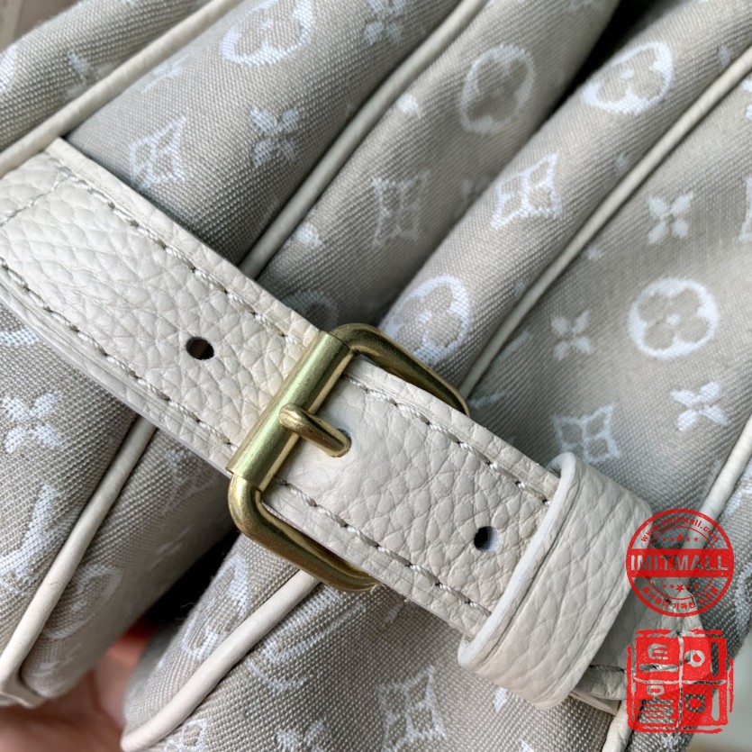 louis_vuitton_xxxxx_big_00006.jpg