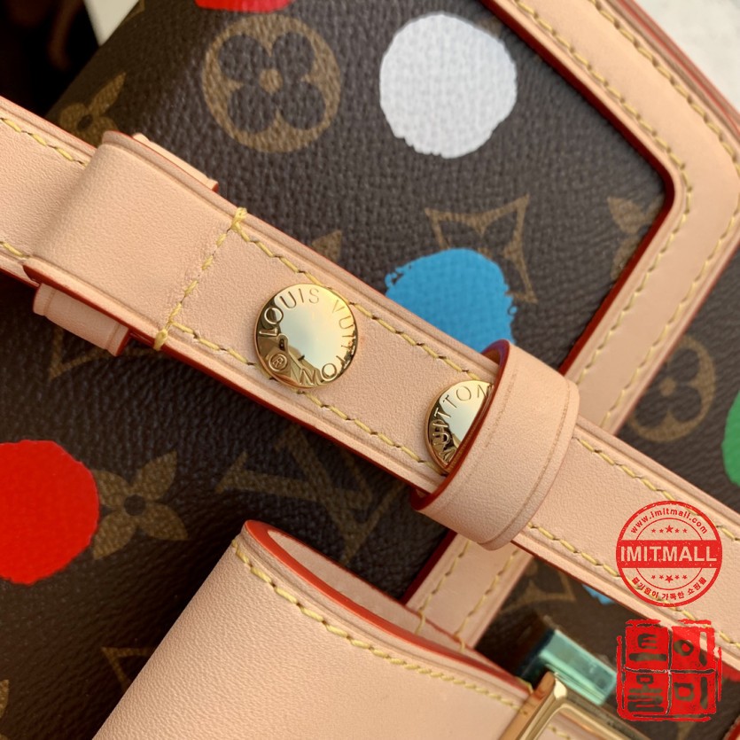louis_vuitton_xxxxx_big_00007.jpg