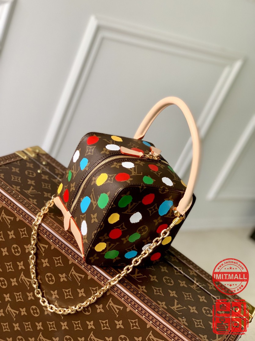 louis_vuitton_xxxxx_big_00004.jpg