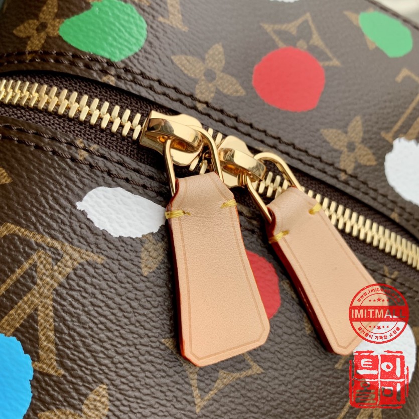 louis_vuitton_xxxxx_big_00005.jpg