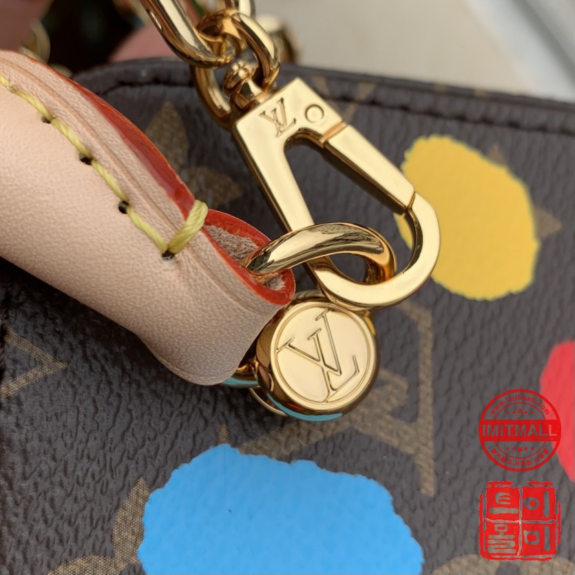 louis_vuitton_xxxxx_big_00006.jpg