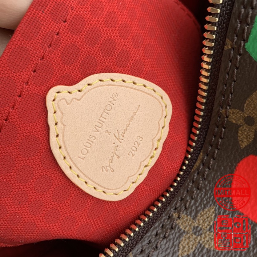 louis_vuitton_xxxxx_big_00008.jpg