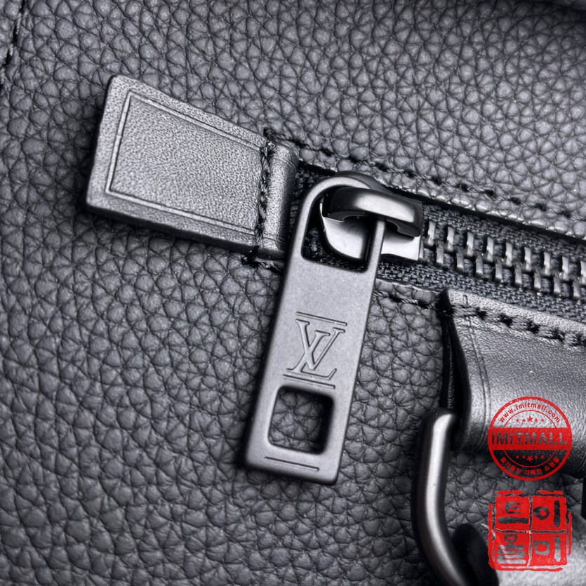 louis_vuitton_xxxxx_big_00006.jpg