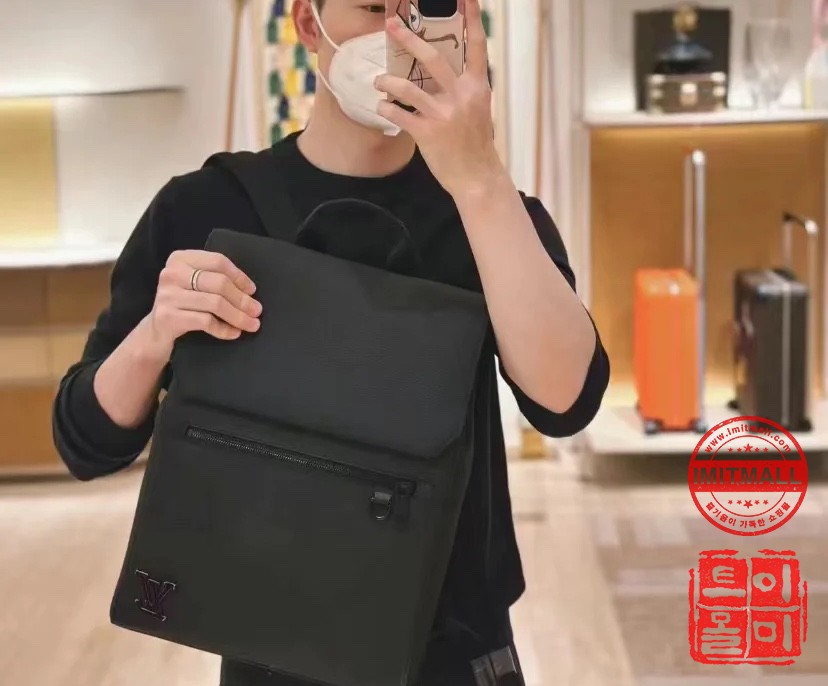 louis_vuitton_xxxxx_big_00011.jpg