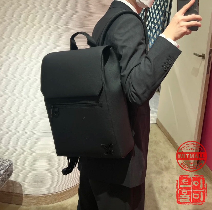 louis_vuitton_xxxxx_big_00012.jpg