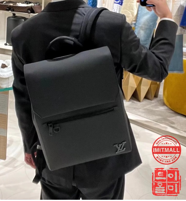 louis_vuitton_xxxxx_big_00013.jpg