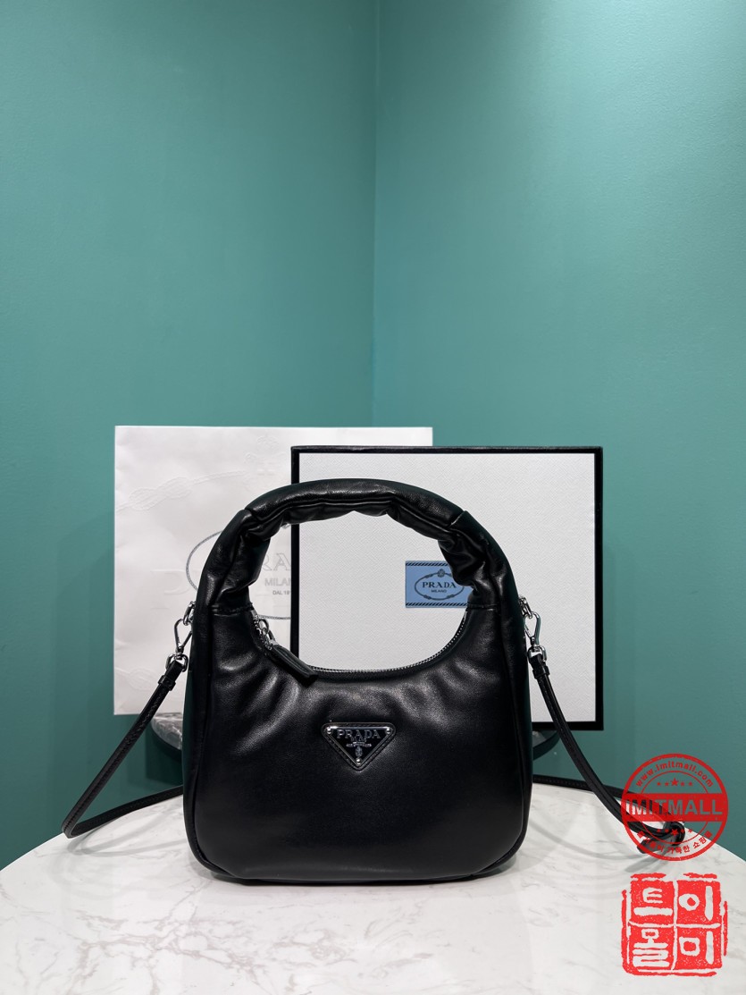 prada_xxxxx_big_00001.jpg