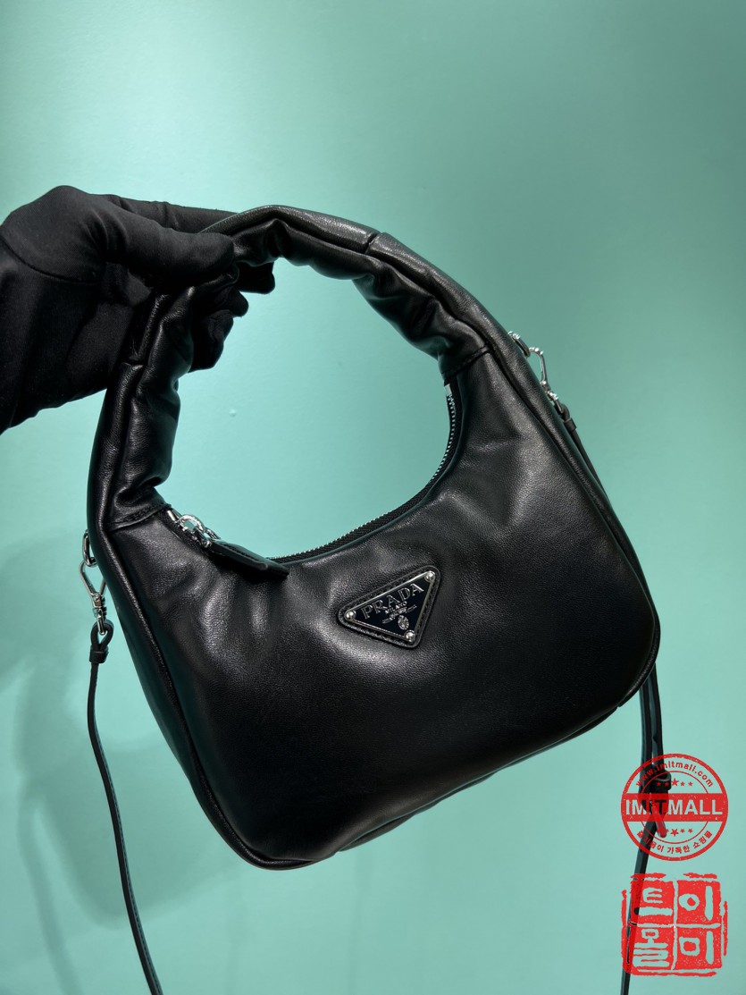 prada_xxxxx_big_00013.jpg