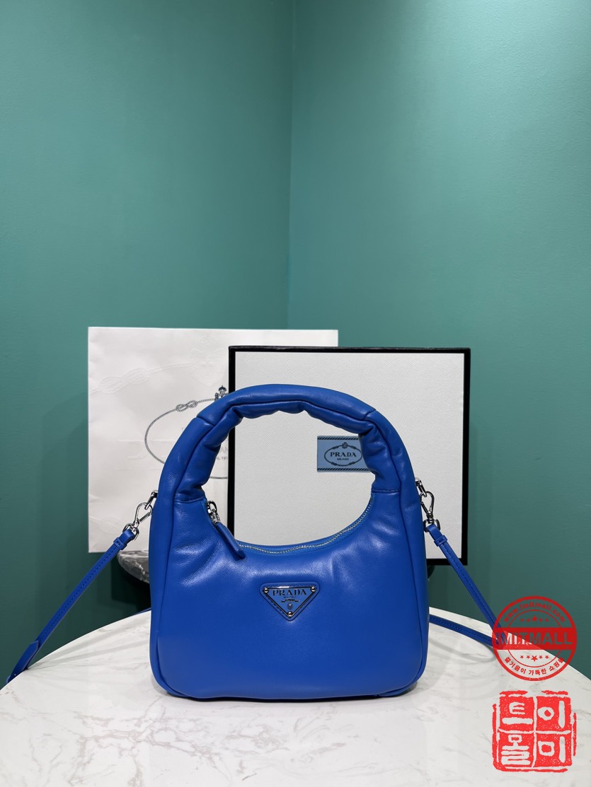 prada_xxxxx_big_00001.jpg