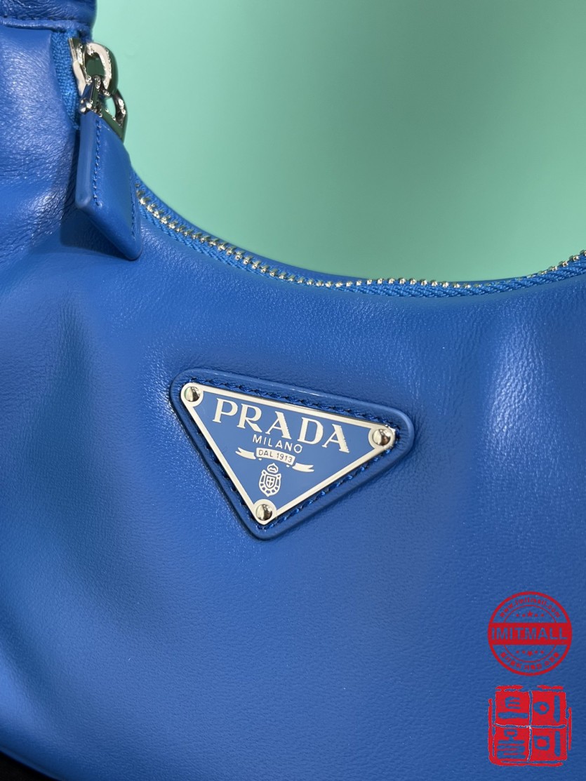 prada_xxxxx_big_00005.jpg