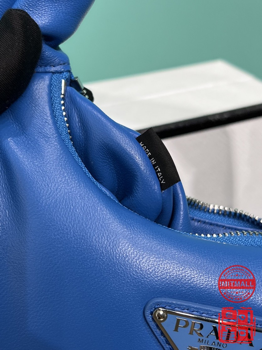 prada_xxxxx_big_00012.jpg