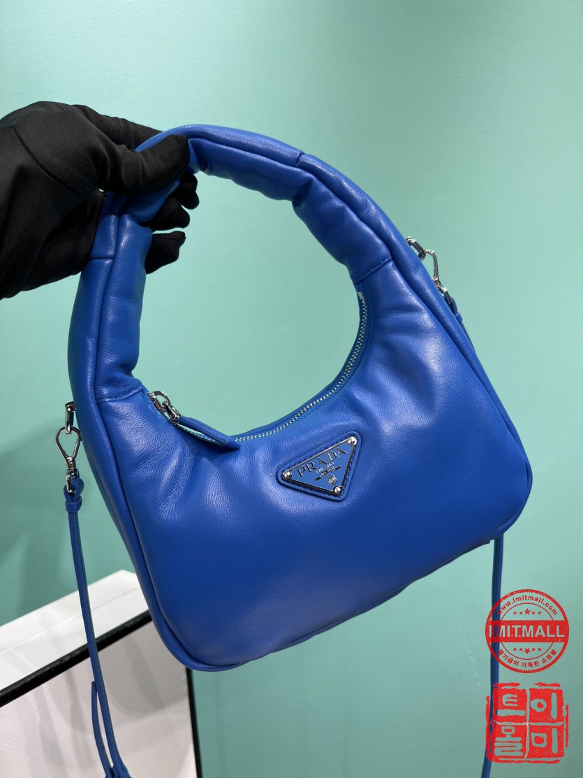 prada_xxxxx_big_00014.jpg