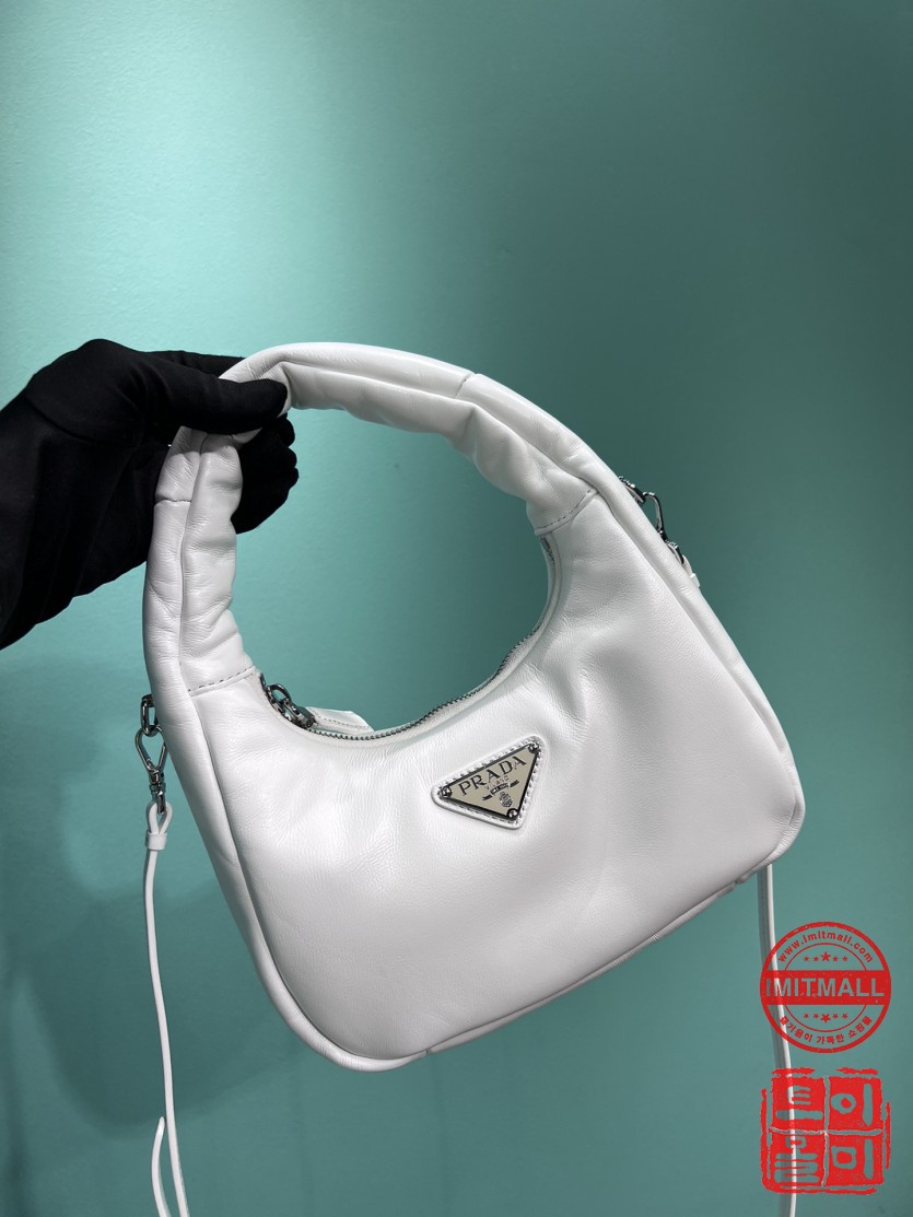 prada_xxxxx_big_00013.jpg