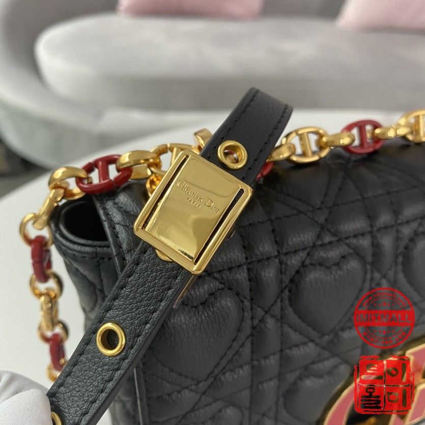 dior_xxxxx_big_00007.jpg