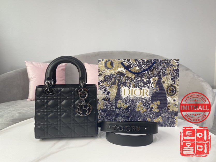 dior_xxxxx_big_00001.jpg
