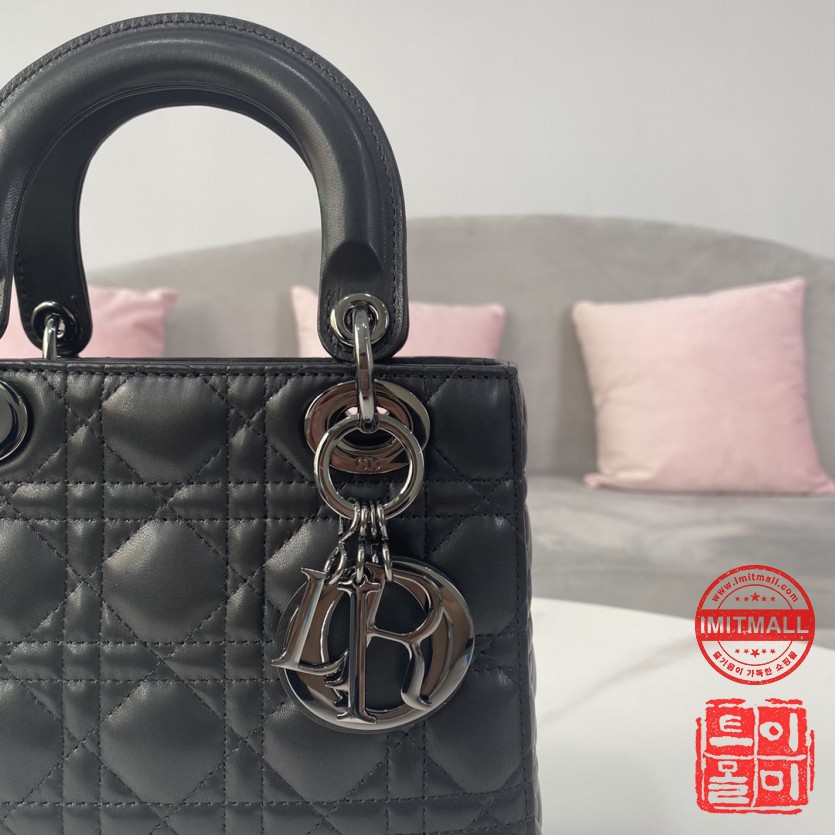 dior_xxxxx_big_00004.jpg