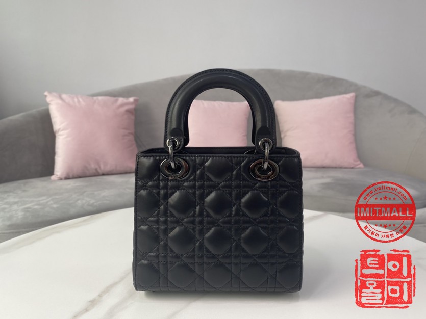 dior_xxxxx_big_00003.jpg