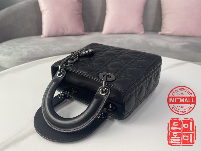 dior_xxxxx_big_00005.jpg